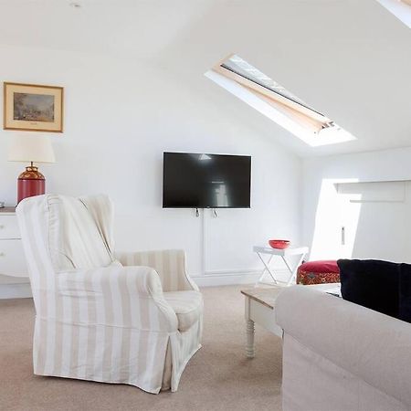 Spacious 3 Bedroom Flat With Terrace Londen Buitenkant foto