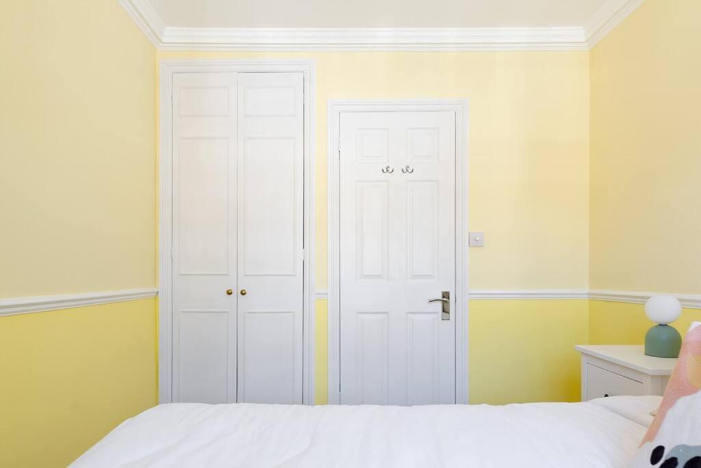 Spacious 3 Bedroom Flat With Terrace Londen Buitenkant foto