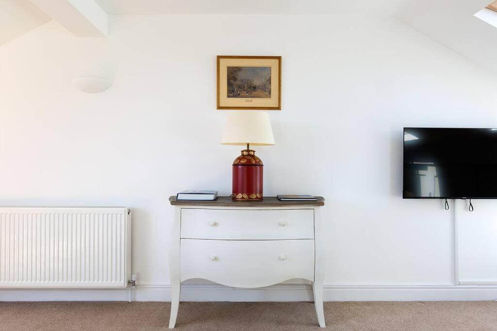 Spacious 3 Bedroom Flat With Terrace Londen Buitenkant foto