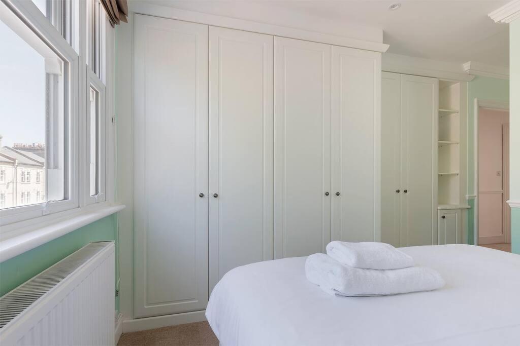 Spacious 3 Bedroom Flat With Terrace Londen Buitenkant foto