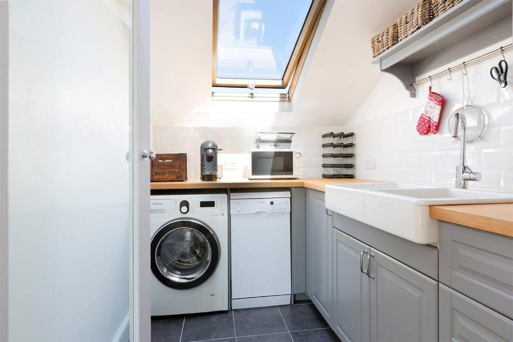 Spacious 3 Bedroom Flat With Terrace Londen Buitenkant foto